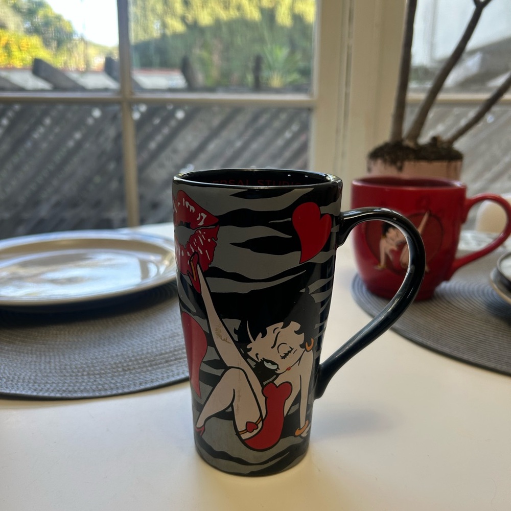 Betty Boop Black and Red Mug